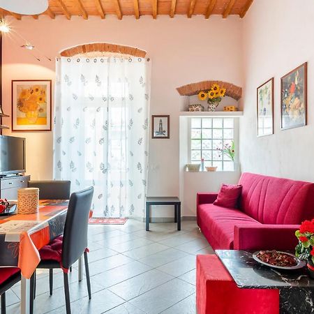 Piazza Sforzini Cozy Apartment Near The Sea! Livorno Eksteriør billede
